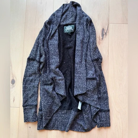 Roots Cardigan - Picture 2 of 6